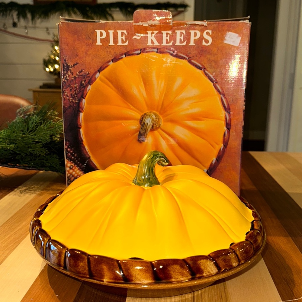 Ceramic Pumpkin Dish with lid by Pie Keeps